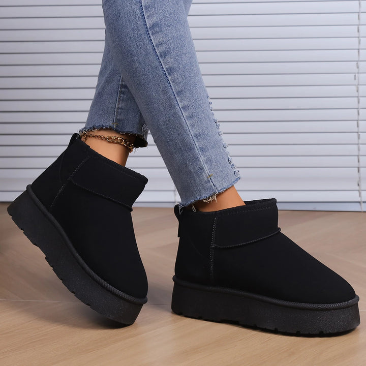 ArcticGlam - Lavtskårne vinterstøvler med ullisolasjon for kvinner | 40% Rabatt