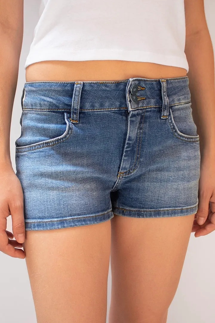 Szorty jeansowe slim fit z niskim stanem